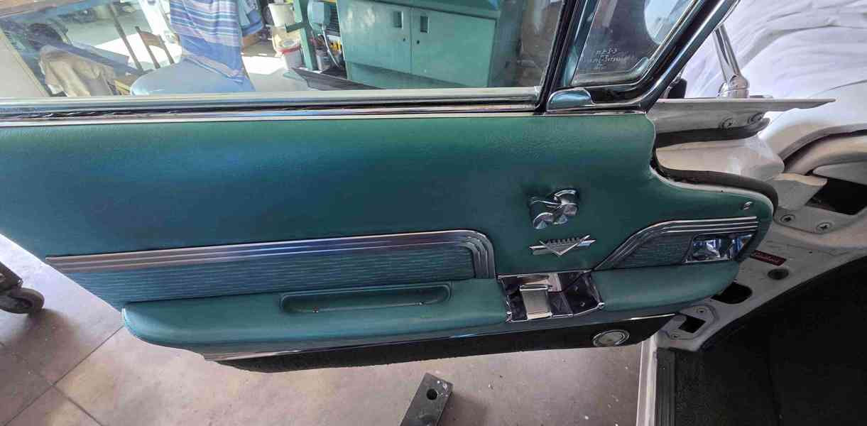 Cadillac de Ville, r. v. 1960, V-8 - 6380 cm3 - foto 8