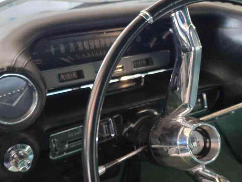 Cadillac de Ville, r. v. 1960, V-8 - 6380 cm3 - foto 7