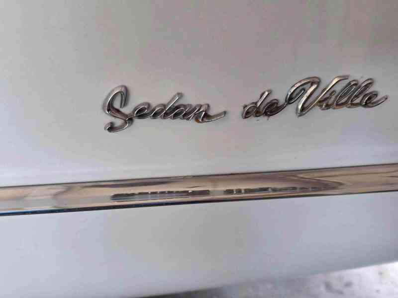 Cadillac de Ville, r. v. 1960, V-8 - 6380 cm3 - foto 11