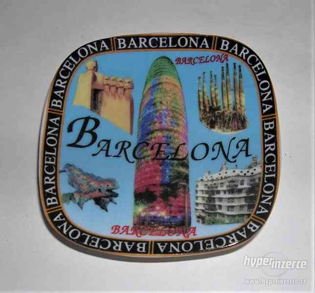 nová magnetka Barcelona - foto 1