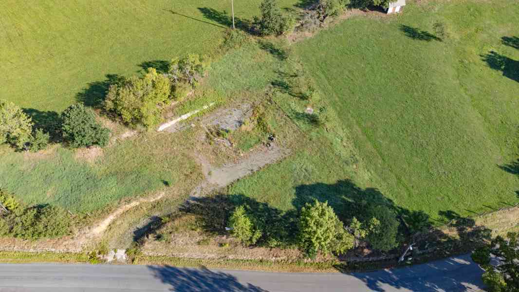 Slunný st. pozemek s výhledem  1629 m2, Mokrosuky u Sušice - foto 5