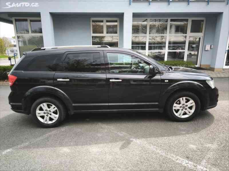 Fiat Freemont 3,6   4x4 AWD - foto 6