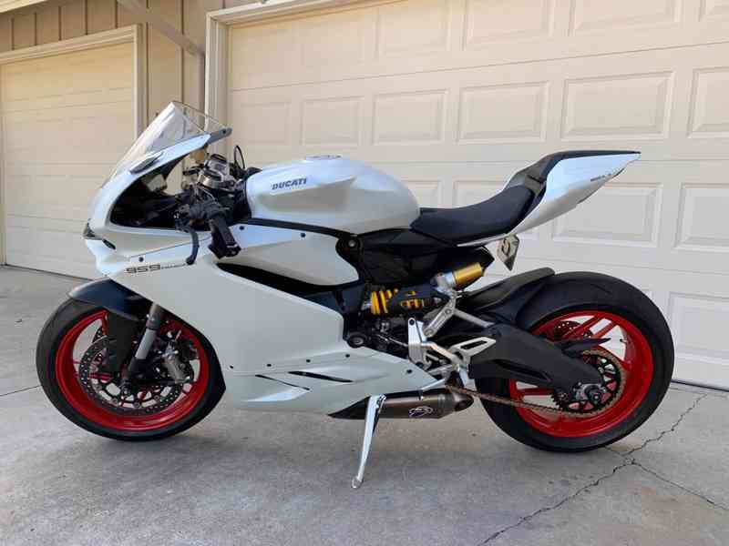 2016 Ducati SUPERBIKE 959 PANIGALE