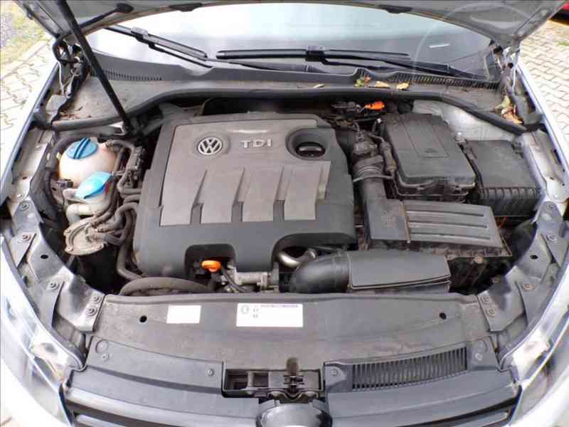 Volkswagen Golf 1,6 TDI - foto 12