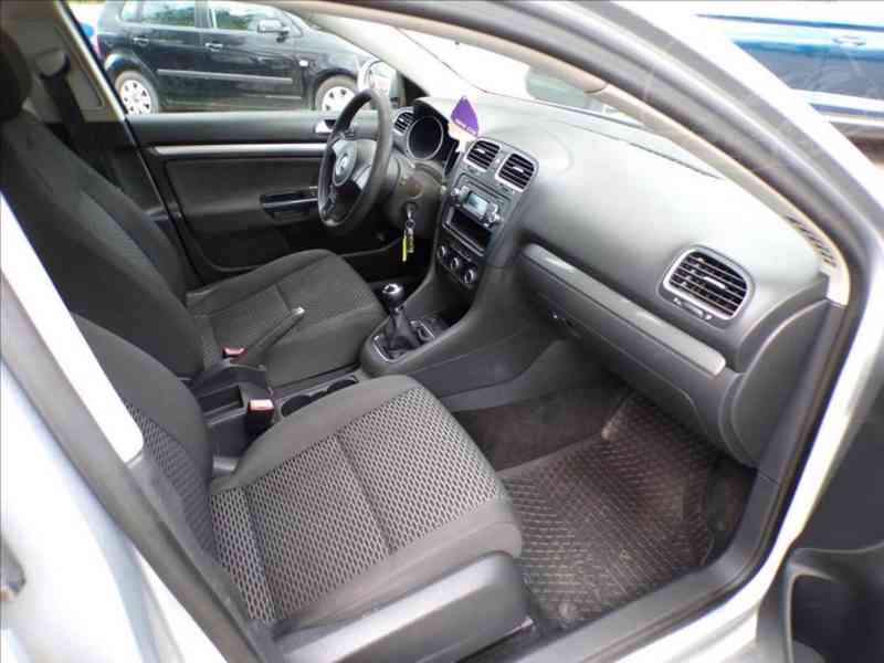Volkswagen Golf 1,6 TDI - foto 11