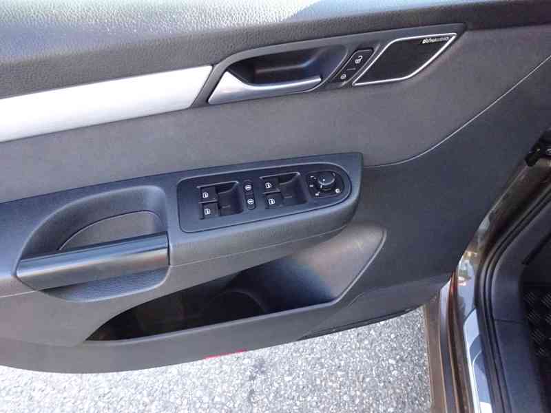 VW Sharan 2.0 TDI r.v.2015 (130 KW) 7 míst AUTOMAT - foto 6