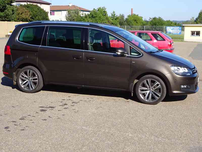 VW Sharan 2.0 TDI r.v.2015 (130 KW) 7 míst AUTOMAT - foto 2