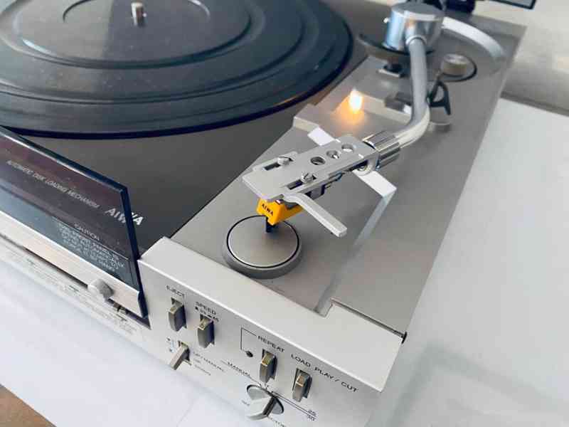 Full automatic gramofon Aiwa D 50, rok 1981 - foto 5