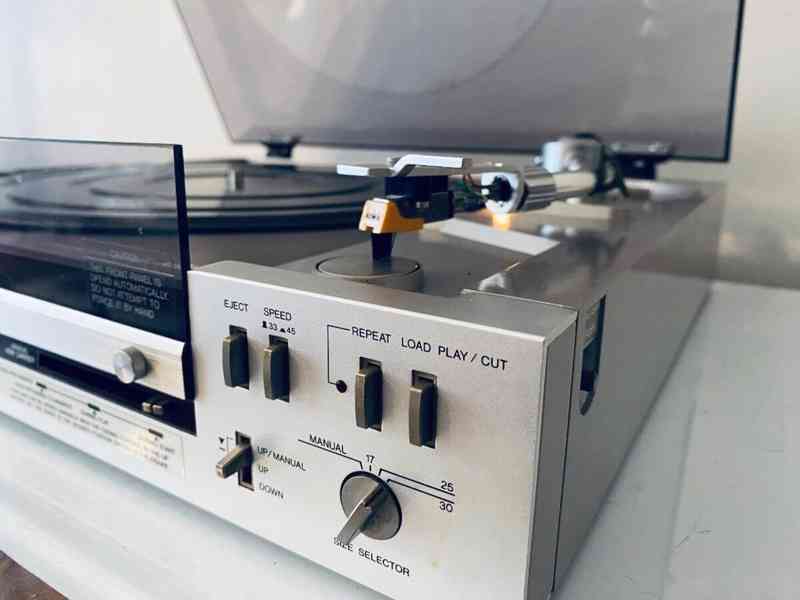 Full automatic gramofon Aiwa D 50, rok 1981 - foto 12