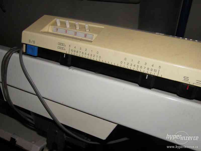 Dvoulůžkový pletací stroj Brother KR-850 - foto 3