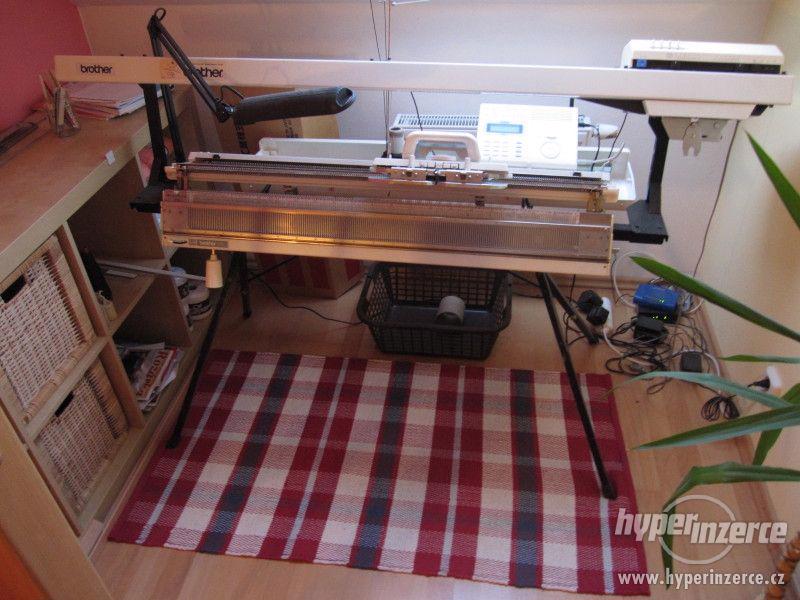 Dvoulůžkový pletací stroj Brother KR-850 - foto 5