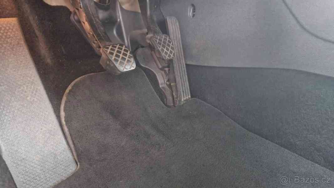 Volkswagen Golf 1,4   5 - foto 4