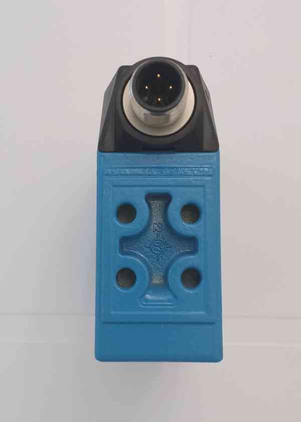 Optické čidlo, sensor fotoelektrický SICK WT24-2B420 1017885 - foto 4