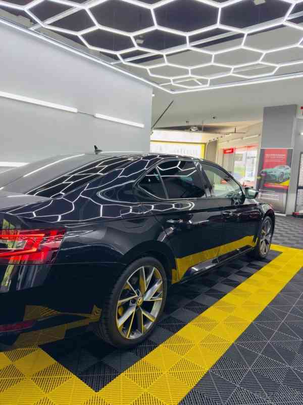 Škoda Superb 2,0   TDI 140kW 2018 VIRTUAL• 245TKM - foto 4