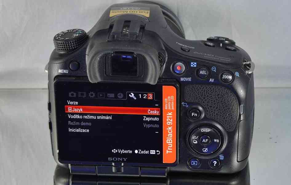 Sony SLT- A57 + 18-55mm *APS-C FullHDV 10500 Exp. - foto 10
