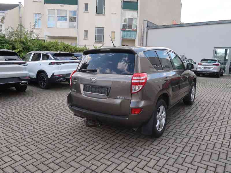 Toyota RAV4 Sol 2,0i benzín 116kw - foto 12