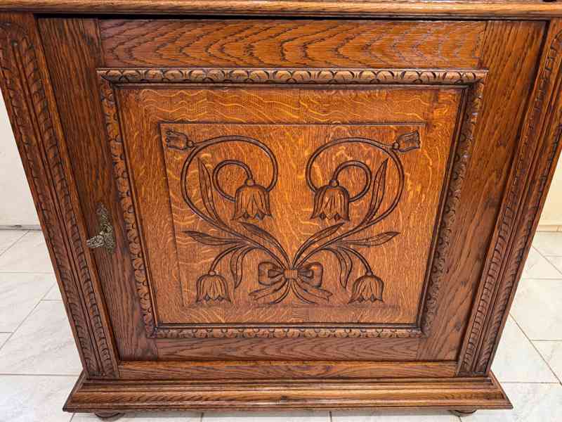 Starožitná rustikální skříň - foto 6