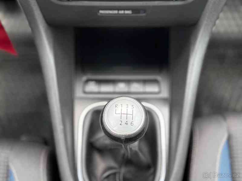 Volkswagen Golf 6 - foto 13