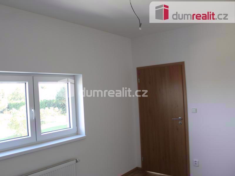Prodej novostavby pěkného bytu 2+kk s balkonem v Plzni - Křimicích - foto 12
