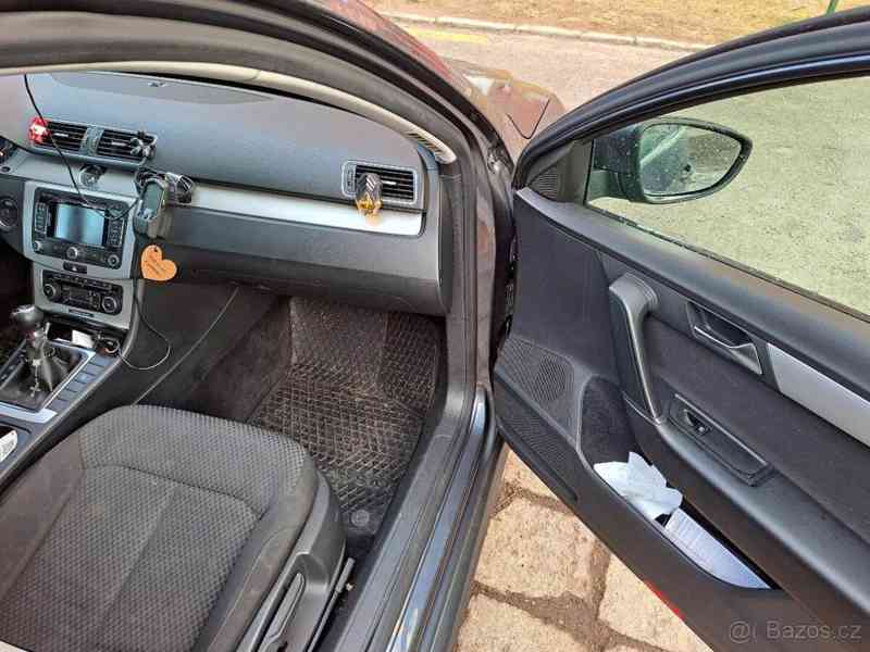 Volkswagen Passat B7 - foto 2