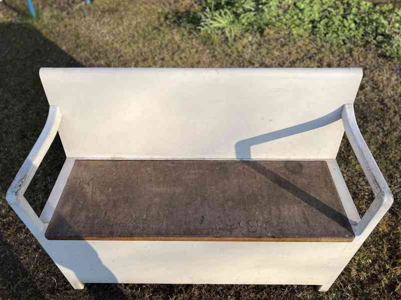 Kuchynská dřevěná úložná lavice z roku 1920 s korkem - foto 4