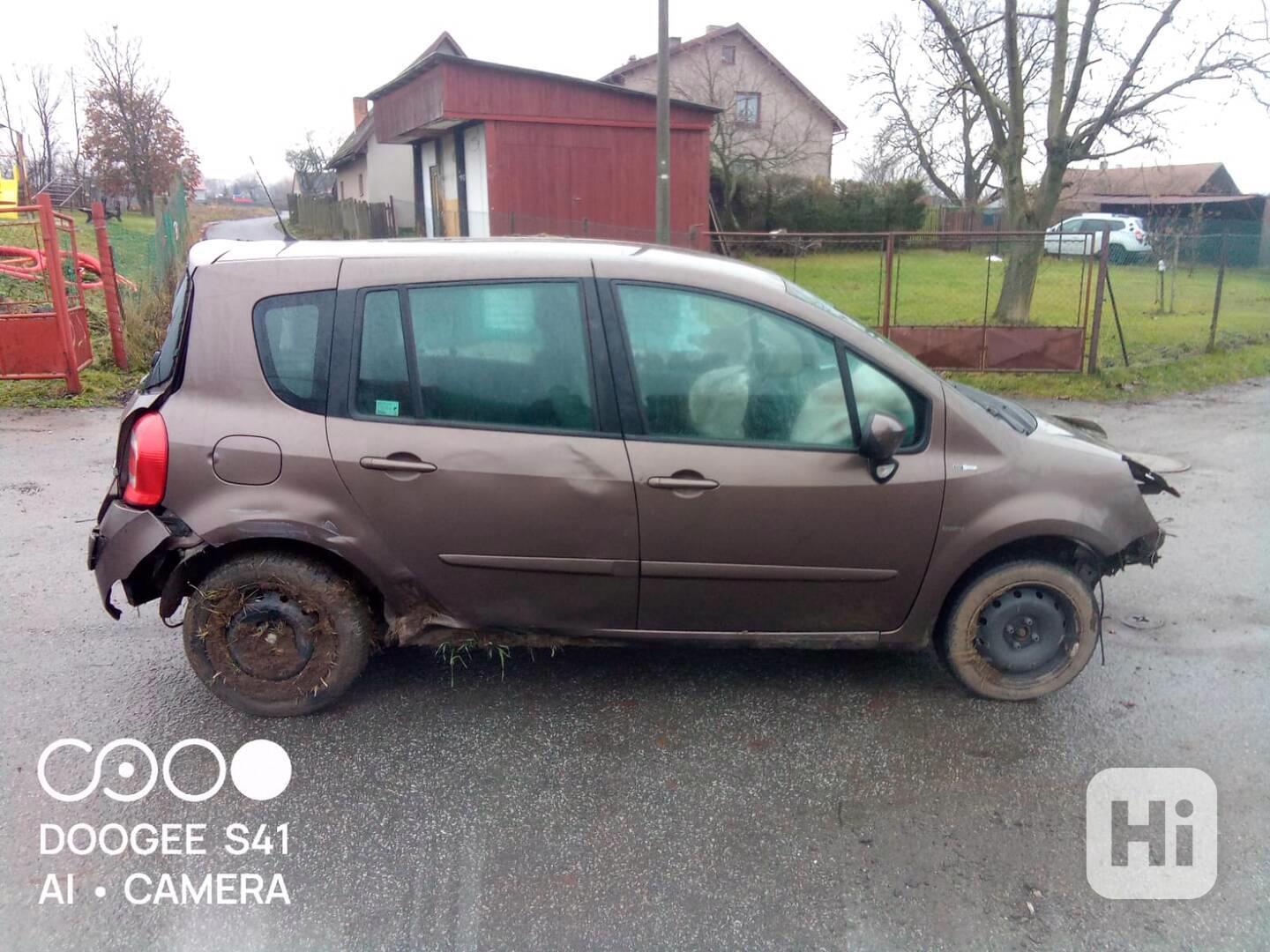 Náhradní díly na  Renault Modus - foto 1