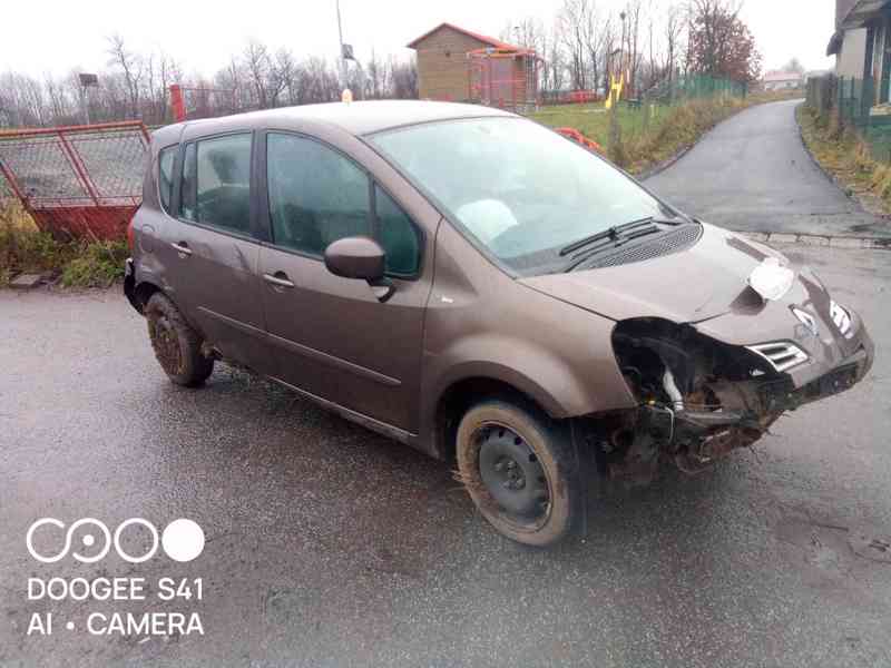 Náhradní díly na  Renault Modus - foto 3