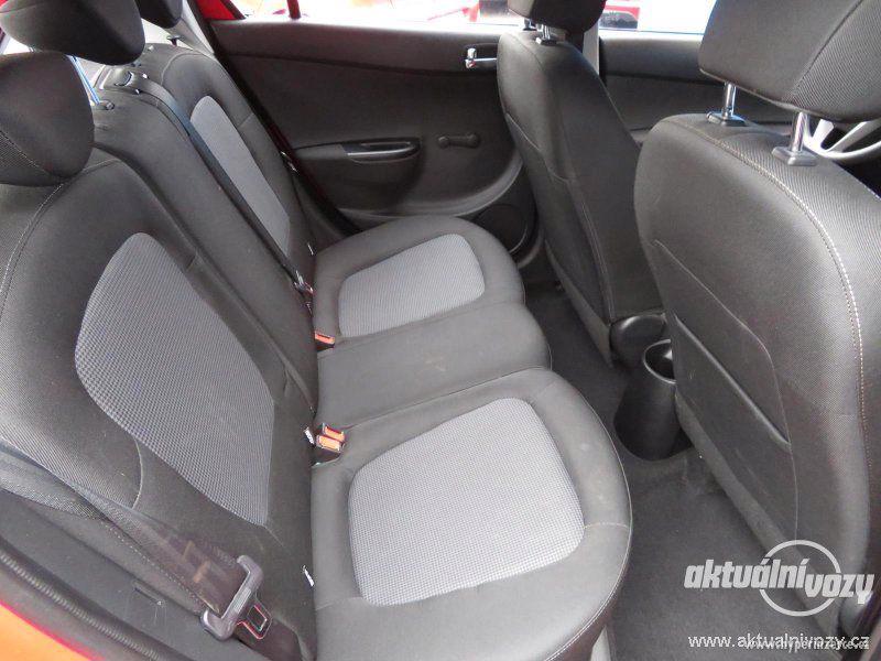 Hyundai i20 1.2, benzín, r.v. 2013 - foto 6