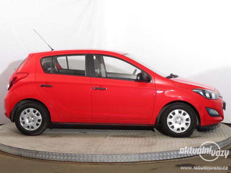 Hyundai i20 1.2, benzín, r.v. 2013 - foto 14