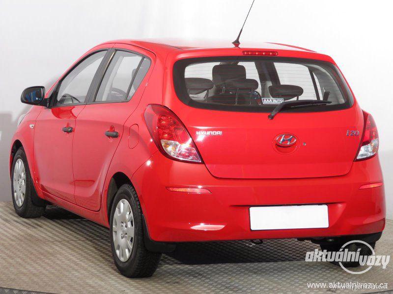 Hyundai i20 1.2, benzín, r.v. 2013 - foto 15