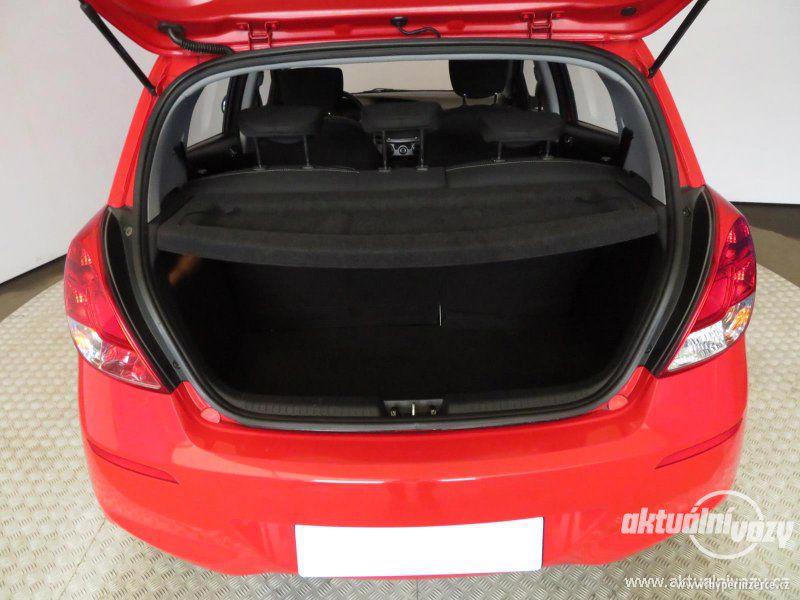 Hyundai i20 1.2, benzín, r.v. 2013 - foto 17