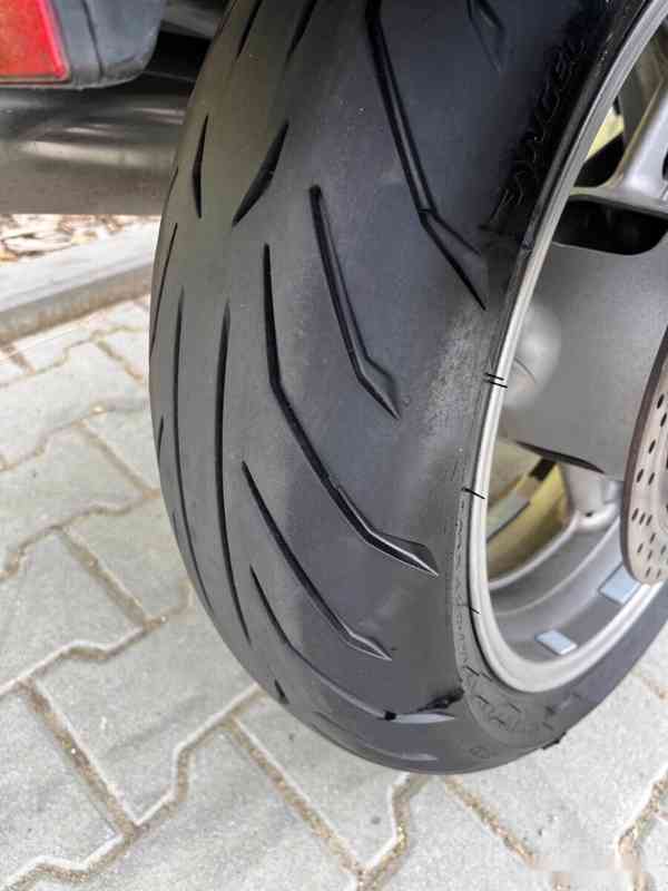 Yamaha FJR 1300 - foto 8