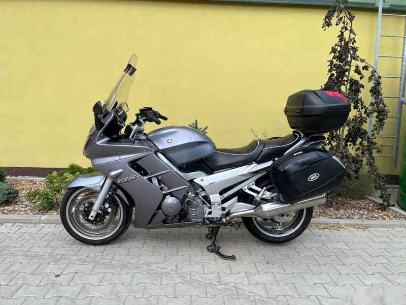 Yamaha FJR 1300 - foto 11