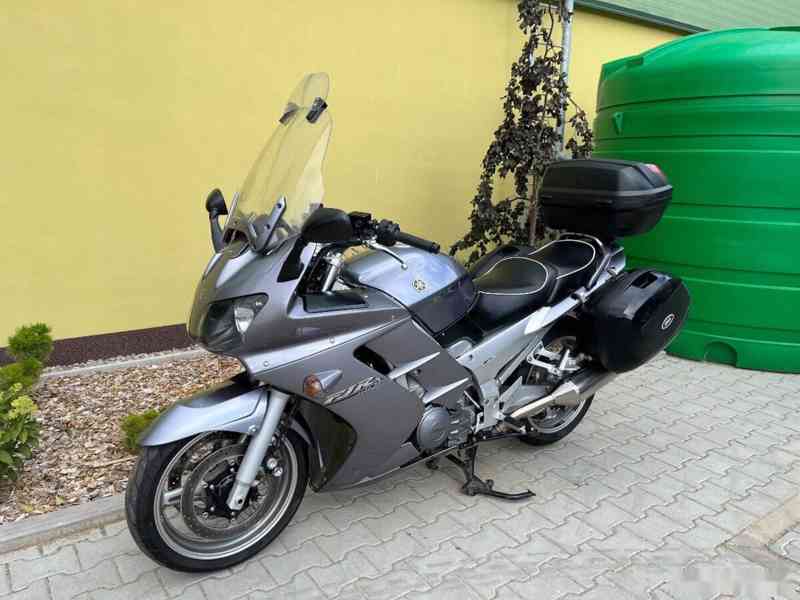 Yamaha FJR 1300 - foto 12