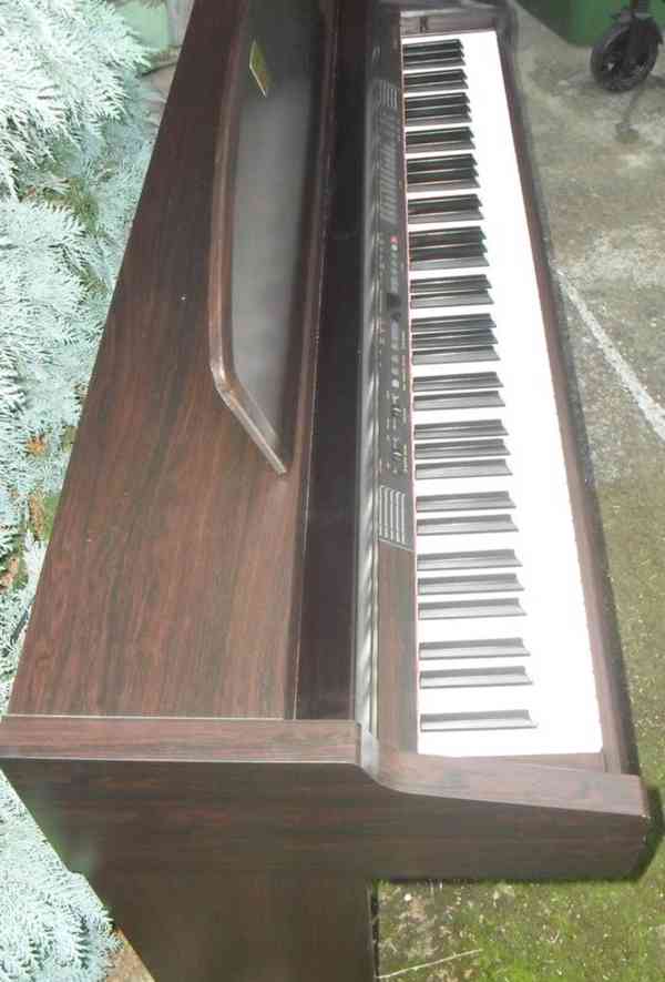 Digitální piano Yamaha Clavinova CLP 950 - foto 8