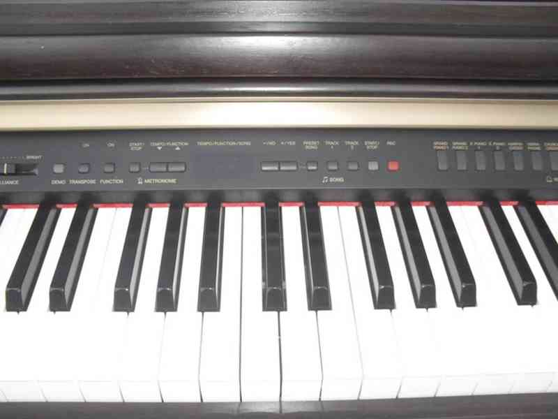 Digitální piano Yamaha Clavinova CLP 950 - foto 5