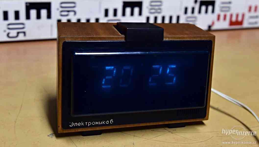 sovětské hodiny elektronika 6.15 - foto 1