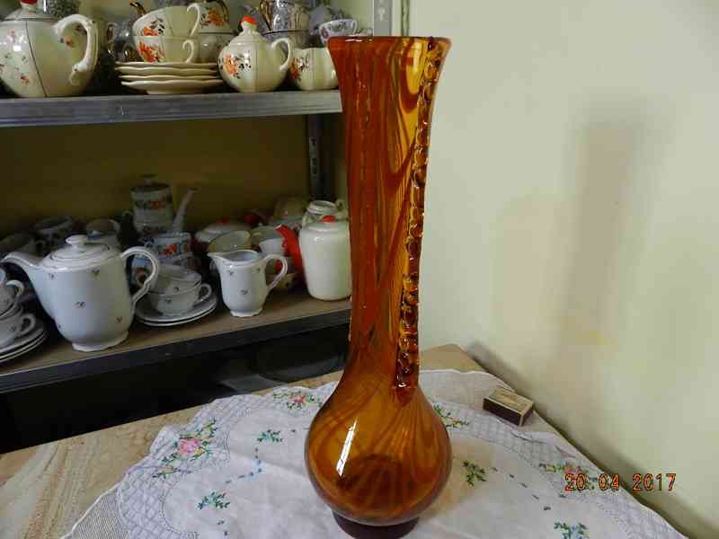 Hezká oranžová Váza Ambrové sklo F. Koudelka - foto 2