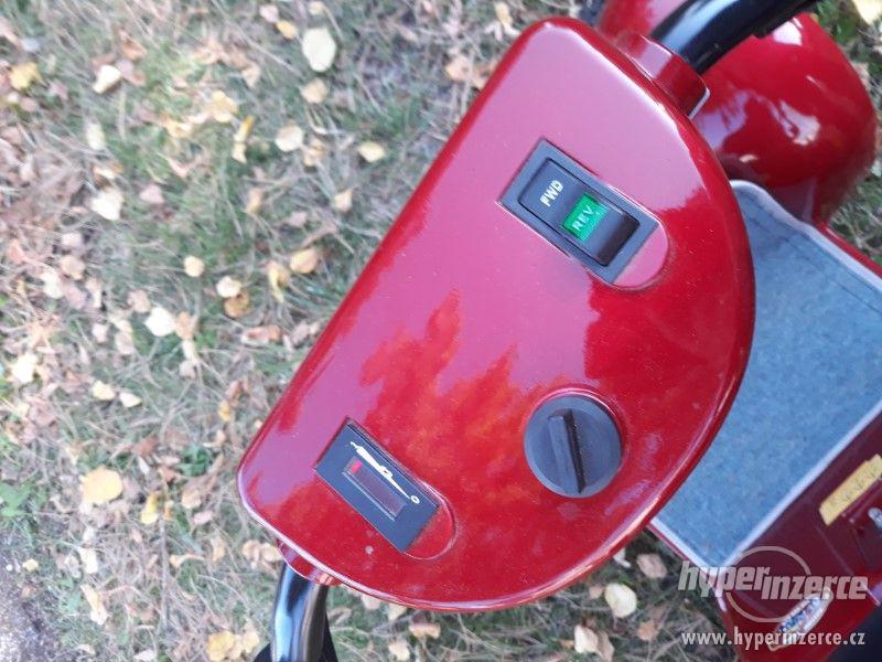Elektrogolfový vozík-vhodné i pro invalidy - foto 12