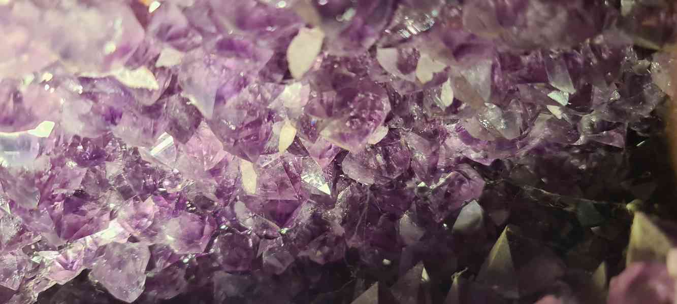 Výjimečné solitéry sesterských drúz - ametystových minerálů - foto 2