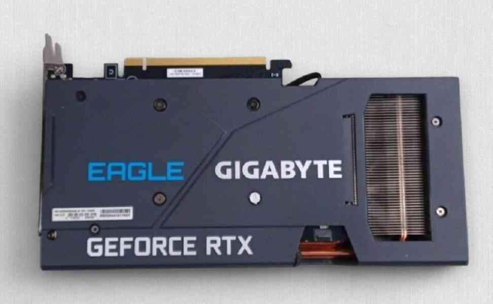 GIGABYTE GeForce RTX 3060 EAGLE OC - foto 2