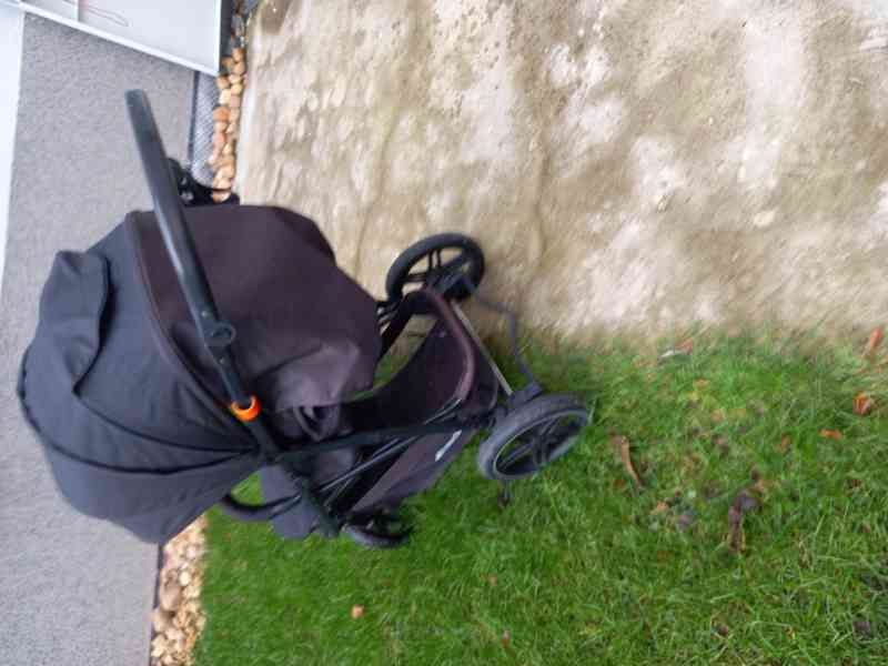 Kočárek Hauck Rapid 3 R, Black, málo používaný - foto 3