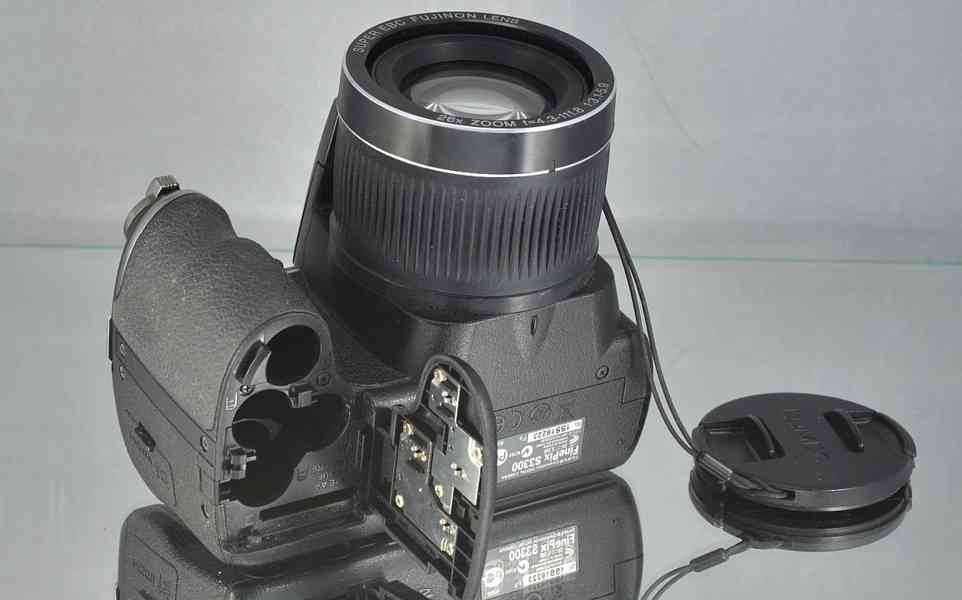 Fujifilm FinePix S3300 CCD*26x Op.Zoom*HDV*SR AUTO - foto 4