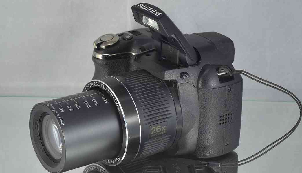 Fujifilm FinePix S3300 CCD*26x Op.Zoom*HDV*SR AUTO - foto 5