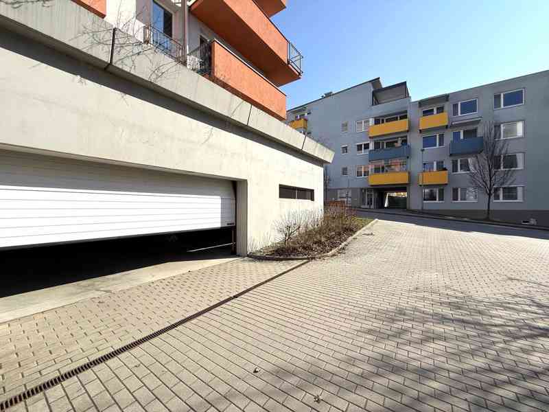 PRONÁJEM GARÁŽOVÉHO STÁNÍ ULICE ŘÍČANSKÁ, BRNO–BYSTRC  - foto 11