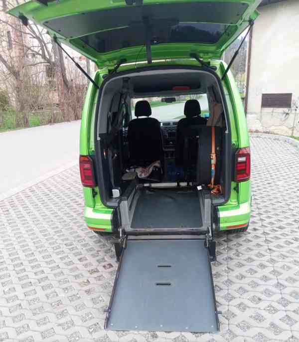 Volkswagen Caddy 2,0 TDI s plošinou pro vozíčkáře - foto 6