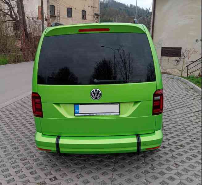 Volkswagen Caddy 2,0 TDI s plošinou pro vozíčkáře - foto 4
