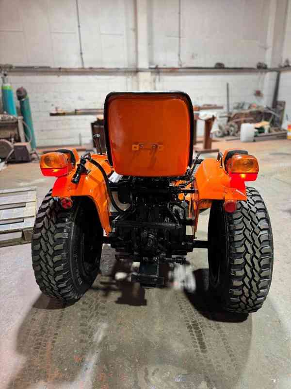 Traktor Kubota B1550 - foto 7