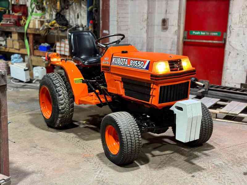 Traktor Kubota B1550 - foto 1