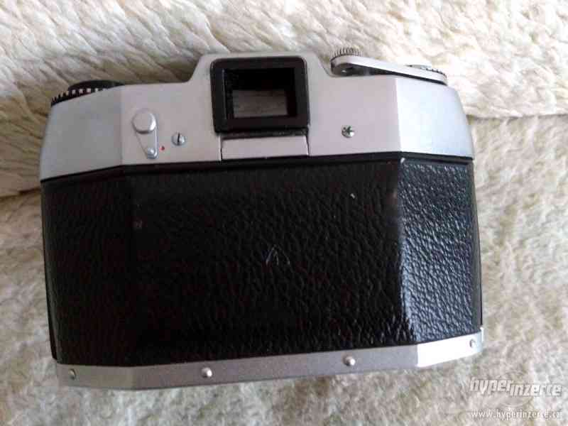 Prodám fotoaparát EXA 500 Ihagee Dresden. - foto 2
